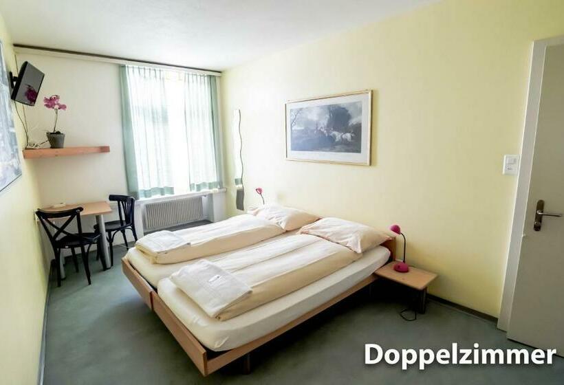 غرفة قياسية حمام مشترك, & Backpackers Zak Schaffhausen