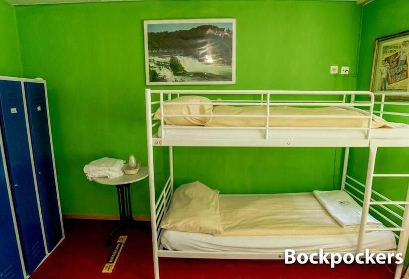 سرير فى غرفة مشتركه, & Backpackers Zak Schaffhausen