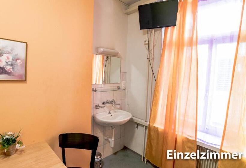 غرفة قياسية فردية حمام مشترك, & Backpackers Zak Schaffhausen
