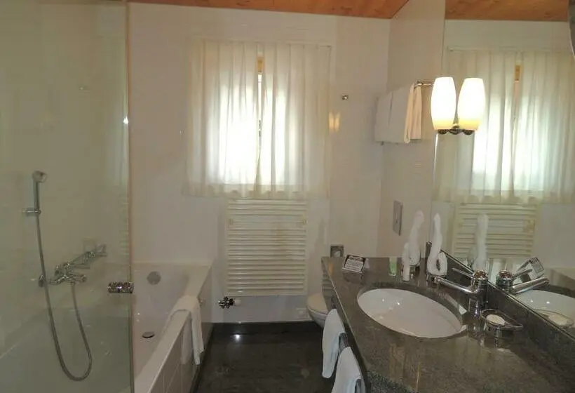 Comfort-huone, Engiadina