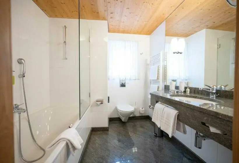 Comfort-huone, Engiadina