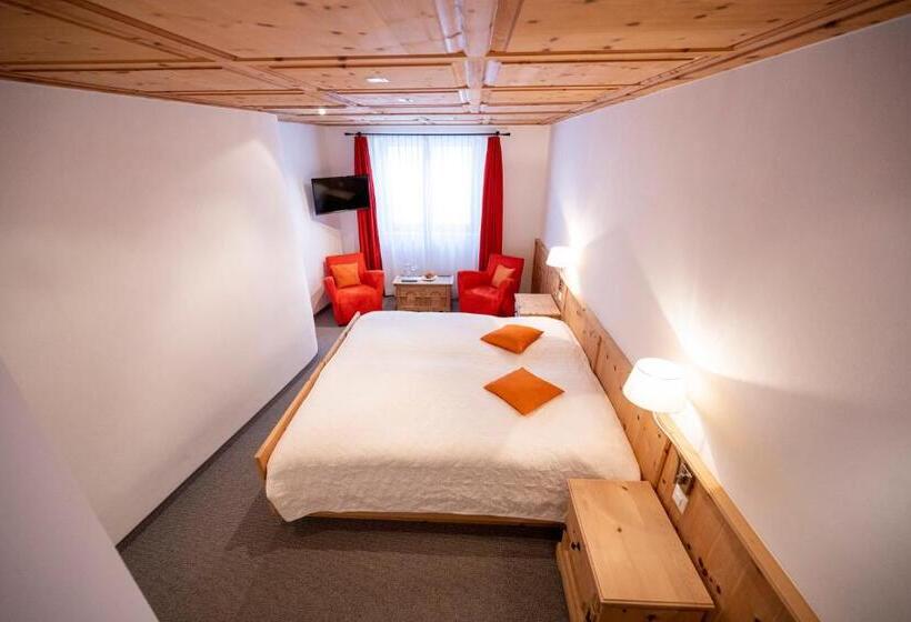 غرفة قياسية, Engiadina