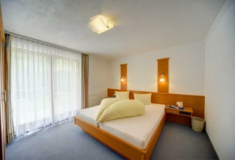 Standard-huone Parveke, Ferienresidenz Soliva