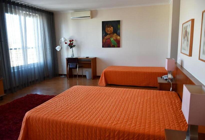 غرفة عائلية, Gameiro