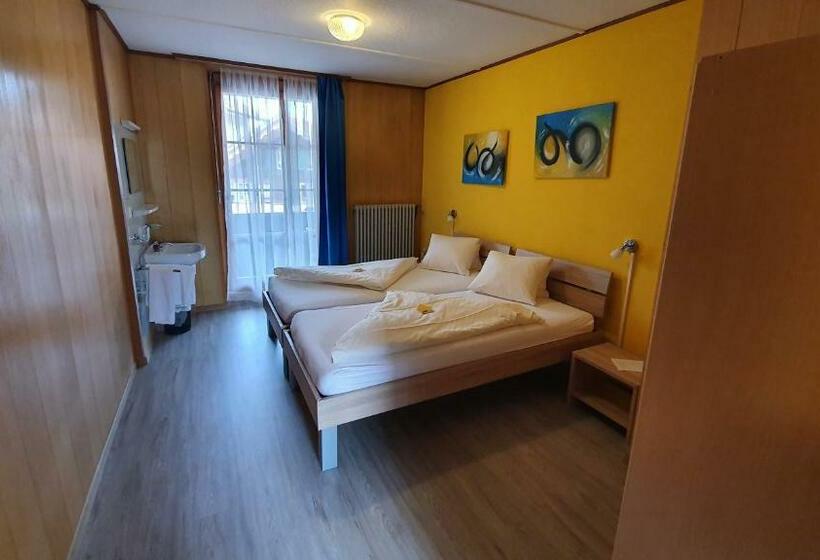 标准间带阳台, Gasthof Hirschen In Wilderswil