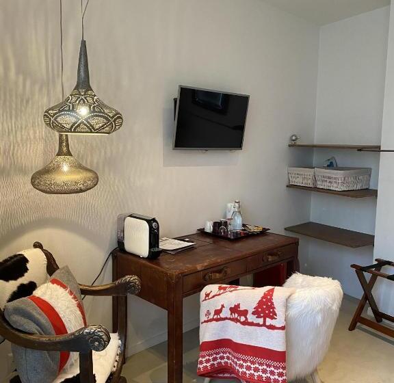 غرفة قياسية, La Maison D Igor