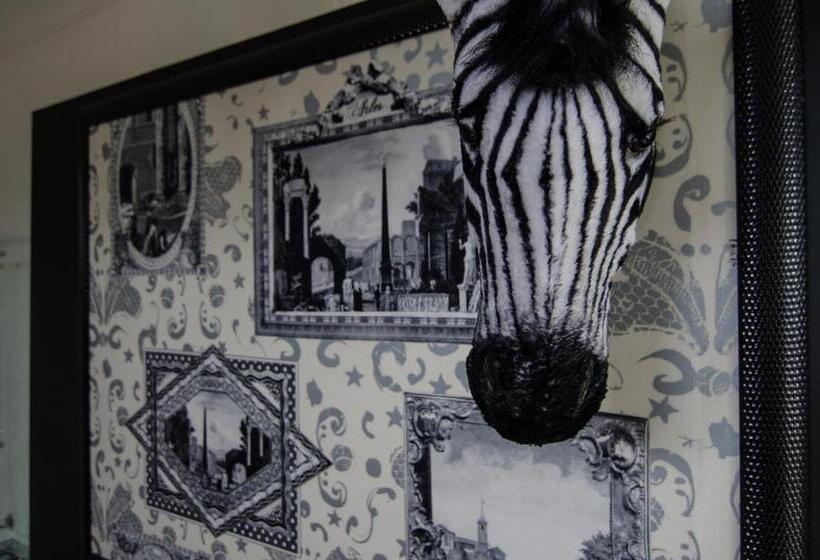 غرفة قياسية, La Maison D Igor