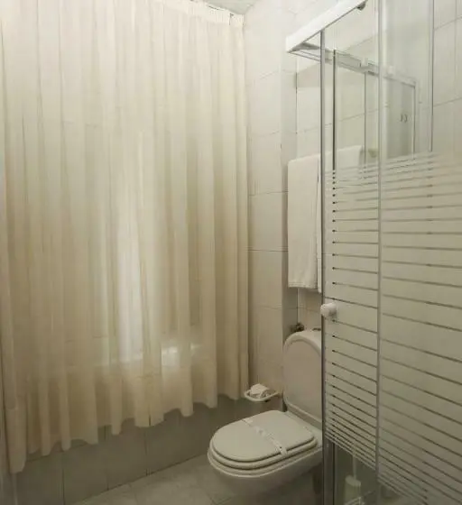 اتاق استاندارد, Leiriense