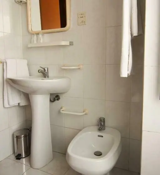 اتاق استاندارد, Leiriense