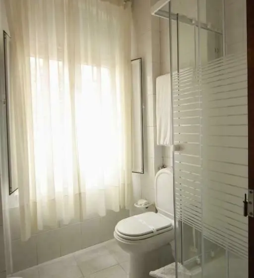 اتاق استاندارد, Leiriense