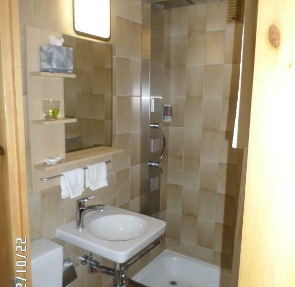 스탠다드 발코니 룸, Mira