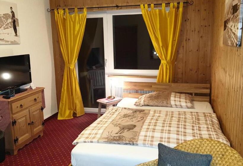 غرفة قياسية فردية, Mira