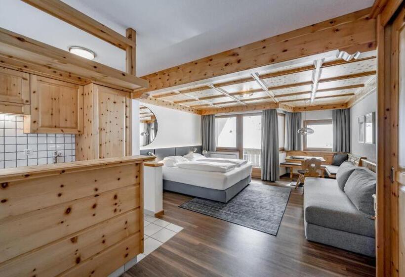 اتاق سوپریور, Nevada