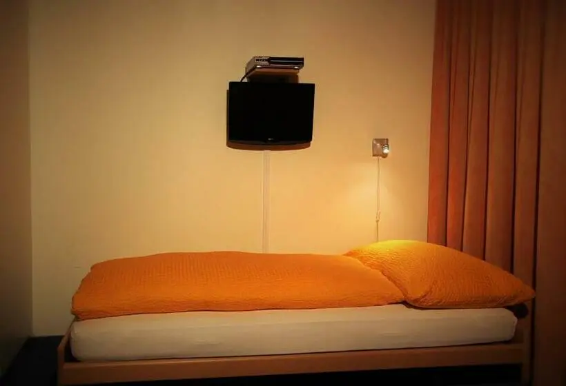 اتاق استاندارد سه نفره, Pension Mezzaprada