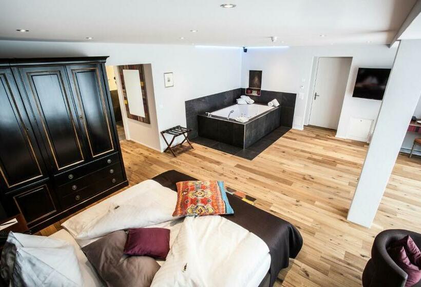 디럭스 룸, Riviera Loft