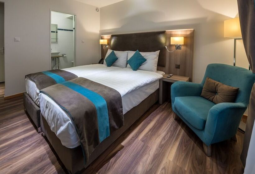 اتاق کلاسیک, Rousseau