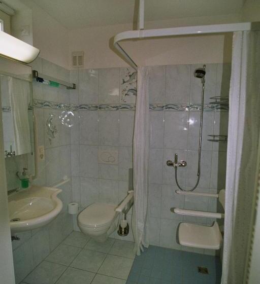 اتاق استاندارد با چشم‌انداز باغ, Niros Bed & Breakfast