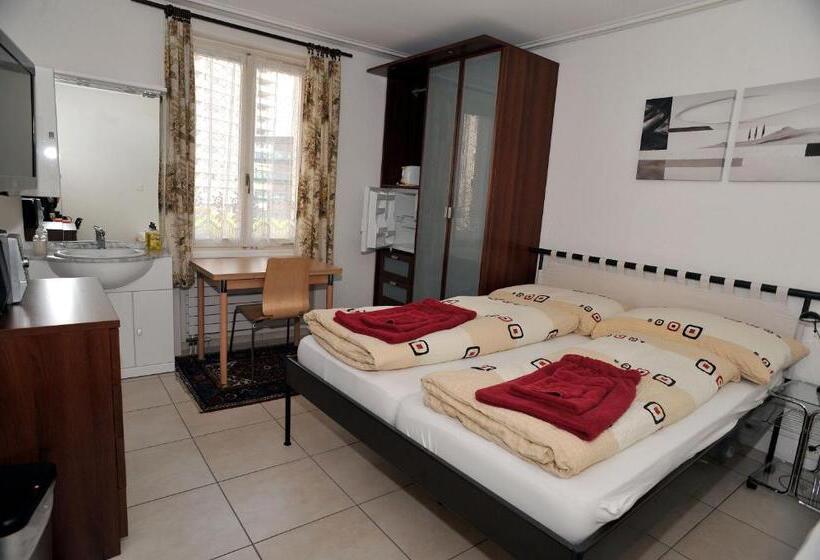 اتاق استاندارد سه نفره, Niros Bed & Breakfast