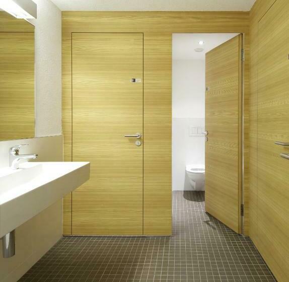 חדר סטנדרטי לארבעה עם חדר אמבטיה משותף, Scuol Youth Hostel