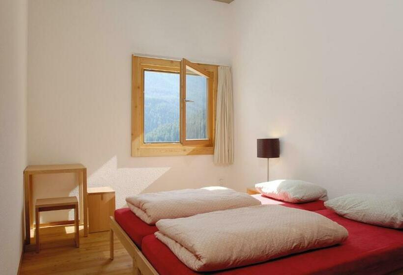 חדר סטנדרט, Scuol Youth Hostel