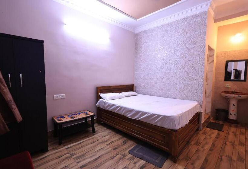 اتاق استاندارد, Gokul Bhawan
