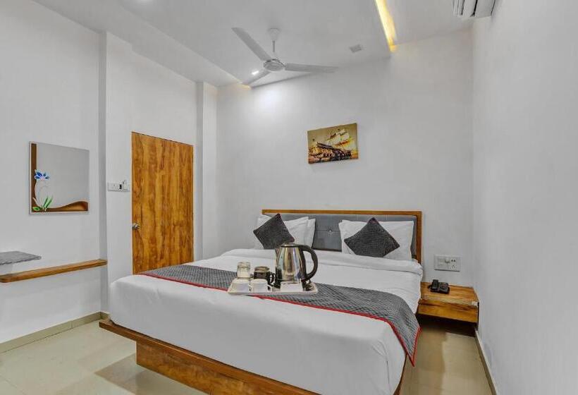 Standardrum, Oyo Hotel Silver I