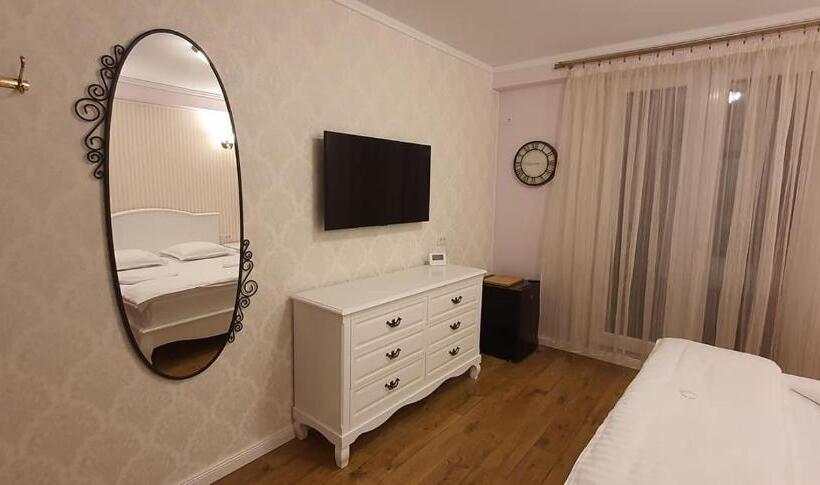 اتاق سوپریور, Raluca Boutique