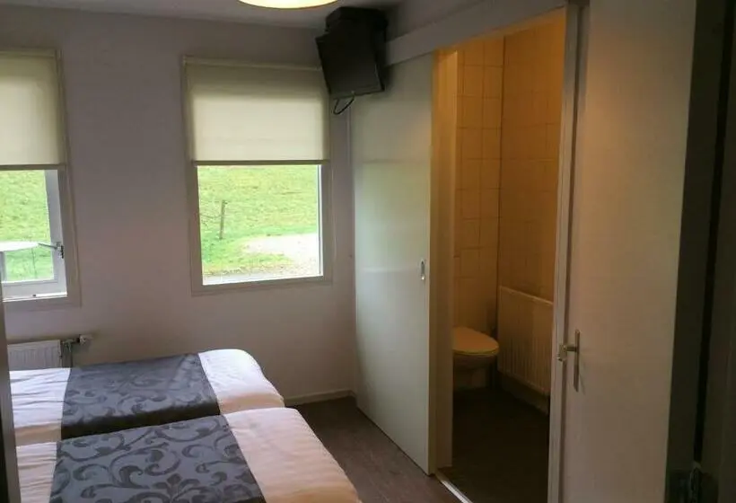 コンフォートルーム, B&b De Luwte Cottage
