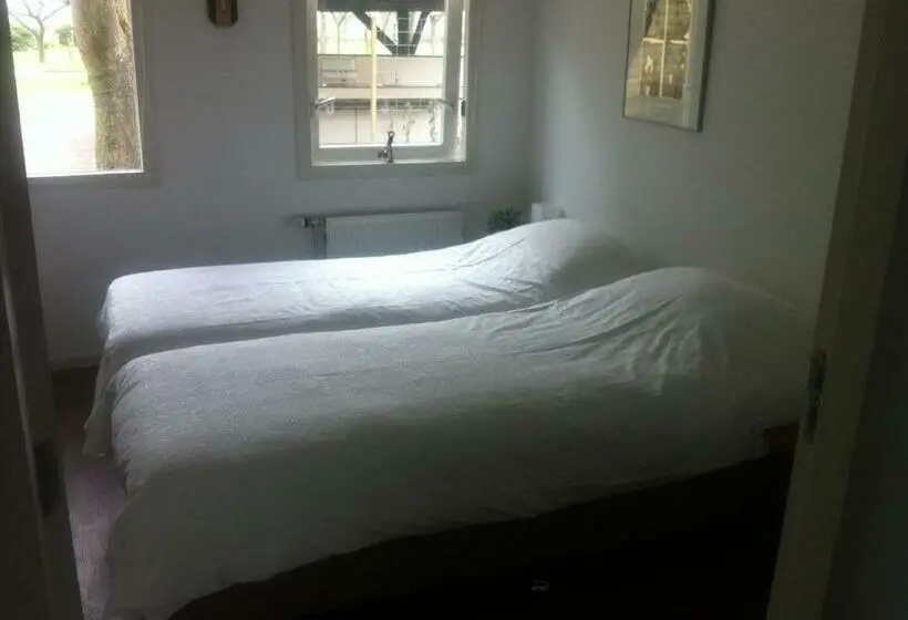 コンフォートルーム, B&b De Luwte Cottage