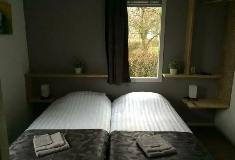 コンフォートルーム, B&b De Luwte Cottage