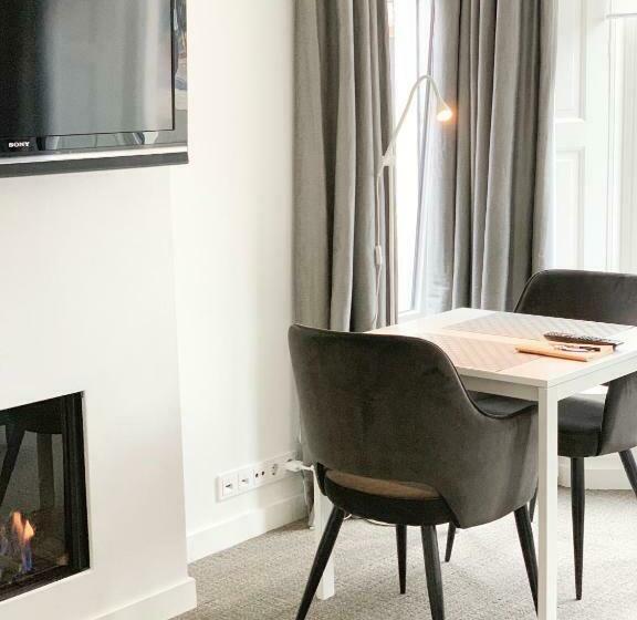 Номер Deluxe, B&b Het Herenhuys Aan De Historische Gracht Van Kollum