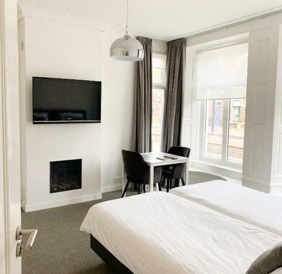 Номер Deluxe, B&b Het Herenhuys Aan De Historische Gracht Van Kollum