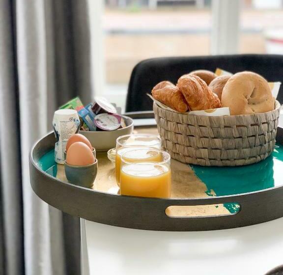 Номер Deluxe, B&b Het Herenhuys Aan De Historische Gracht Van Kollum