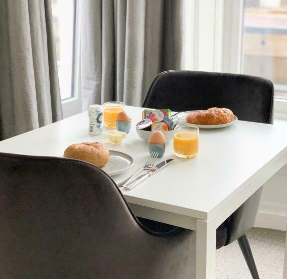 Номер Deluxe, B&b Het Herenhuys Aan De Historische Gracht Van Kollum