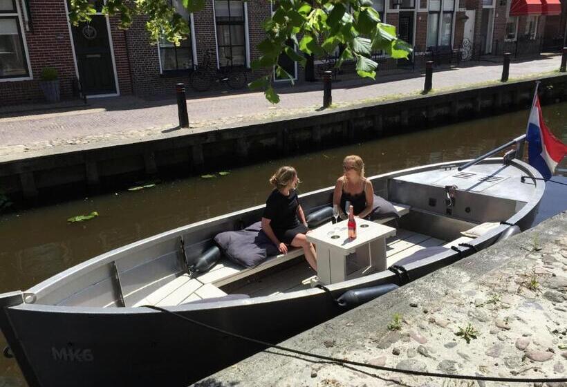 Номер Deluxe, B&b Het Herenhuys Aan De Historische Gracht Van Kollum