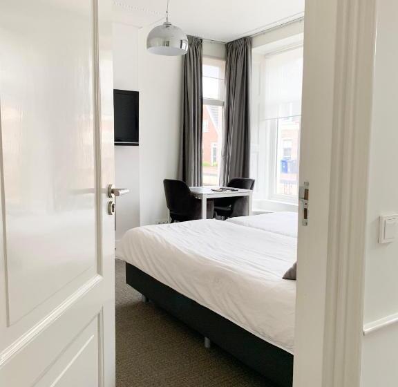 Номер Deluxe, B&b Het Herenhuys Aan De Historische Gracht Van Kollum