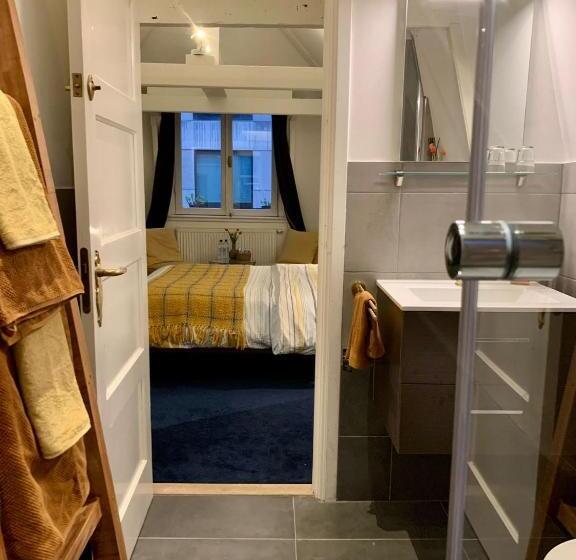 اتاق استاندارد, Amsterdam 4 Holiday Guestrooms