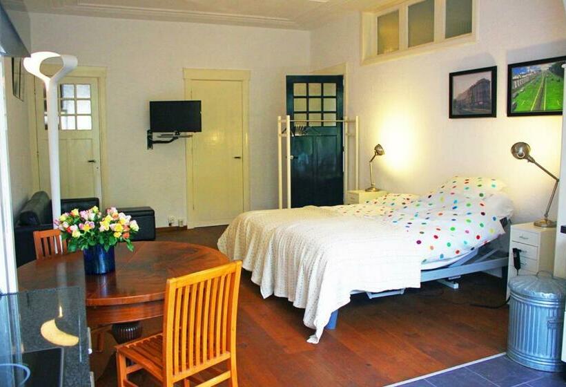 标准工作室, Bed & Breakfast Walenburg