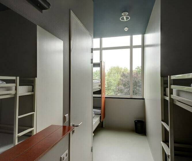 Bed in Shared Room, Clinknoord Hostel