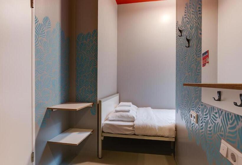 اتاق استاندارد یک نفره, Clinknoord Hostel