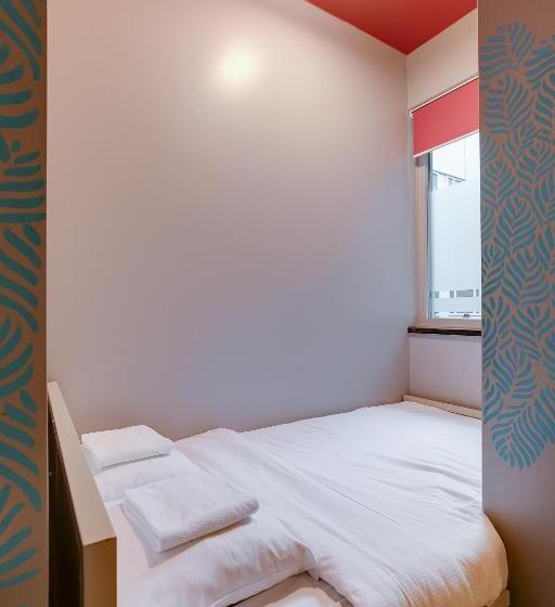 اتاق استاندارد یک نفره, Clinknoord Hostel