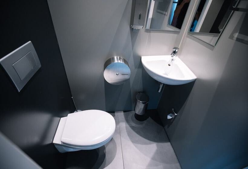 تختخواب در اتاق مشترک, Clinknoord Hostel