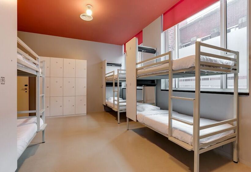 تختخواب در اتاق مشترک, Clinknoord Hostel