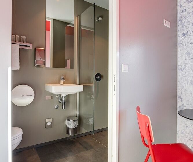Standard Room, Clinknoord Hostel