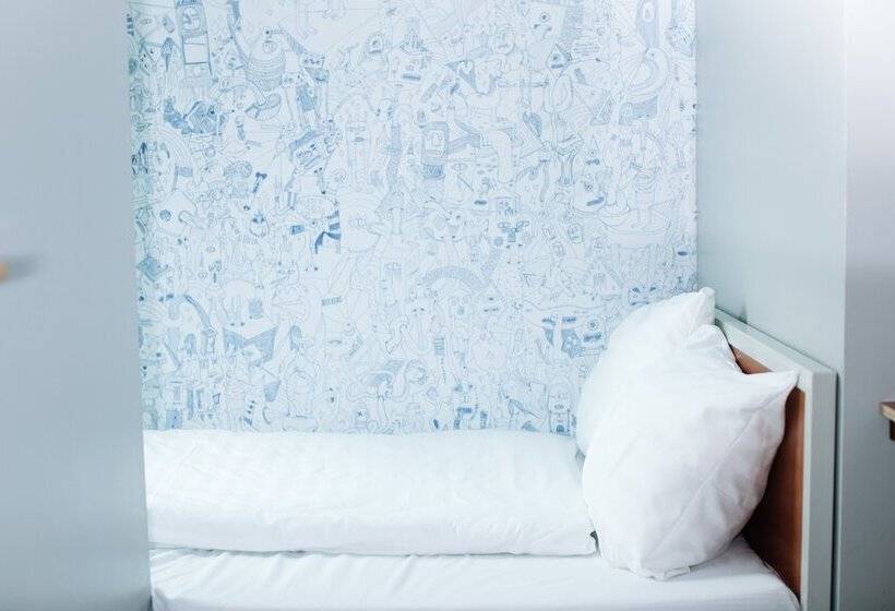 اتاق استاندارد یک نفره, Clinknoord Hostel