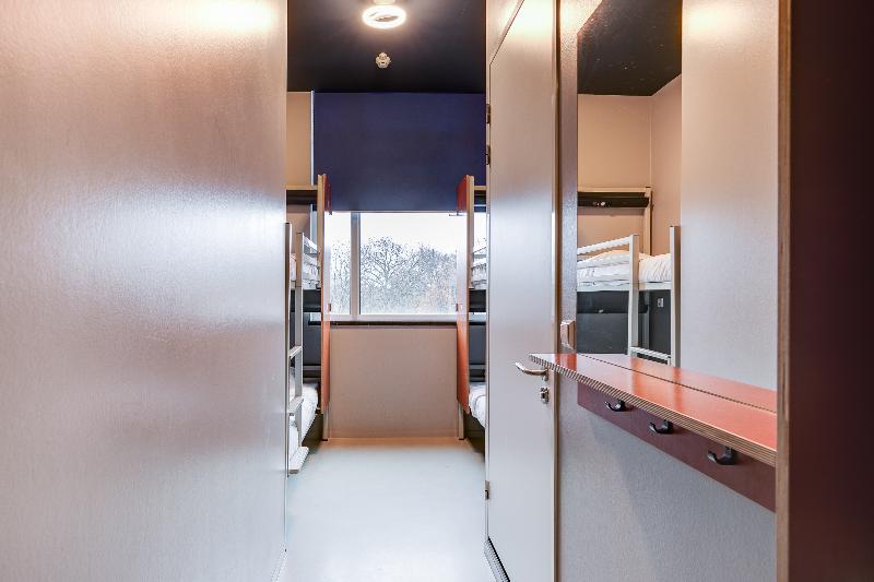 تختخواب در اتاق مشترک, Clinknoord Hostel