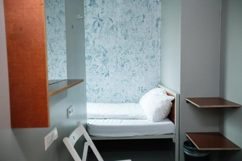 اتاق استاندارد یک نفره, Clinknoord Hostel