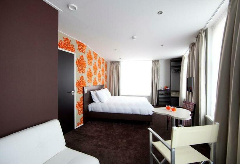 غرفة عائلية, Bella Ciao