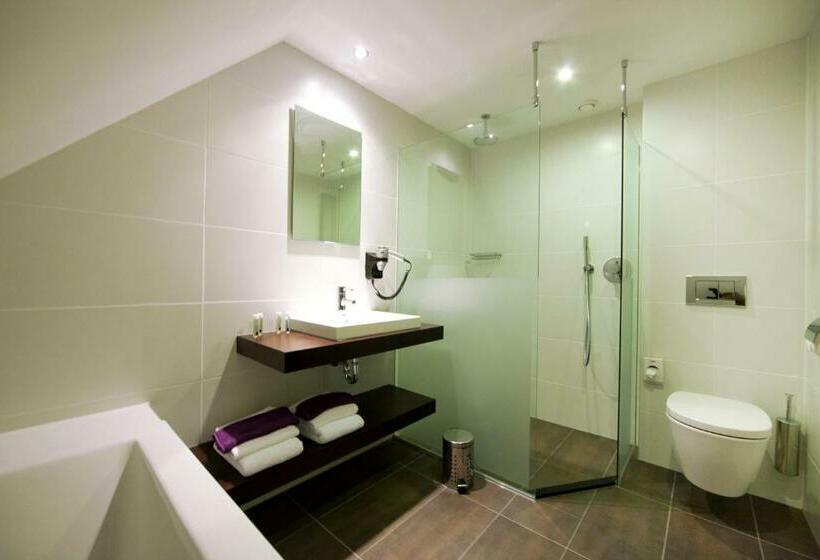 غرفة كومفورت, Bella Ciao