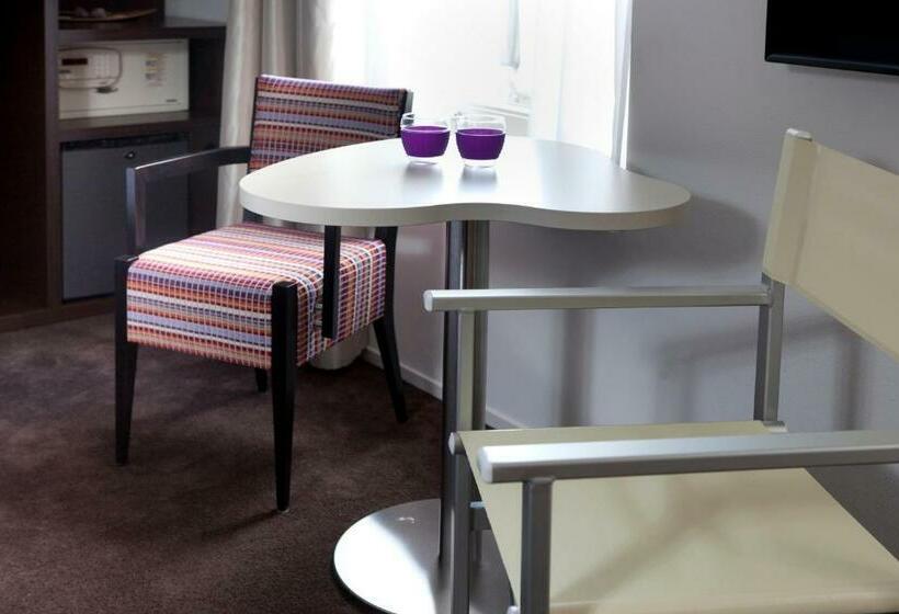 غرفة كومفورت, Bella Ciao